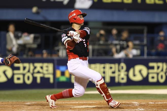 ▲ 9회 초 투런 홈런을 쳐내며 승리에 쐐기를 박은 최원준 [KIA타이거즈]&nbsp;