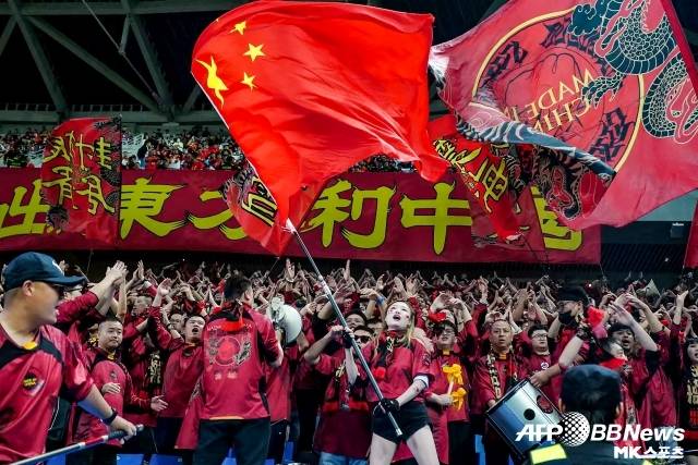 중국 축구 팬들은 월드컵에 대한 마지막 희망을 잃지 않고 있다. 사진=AFPBBNews=News1