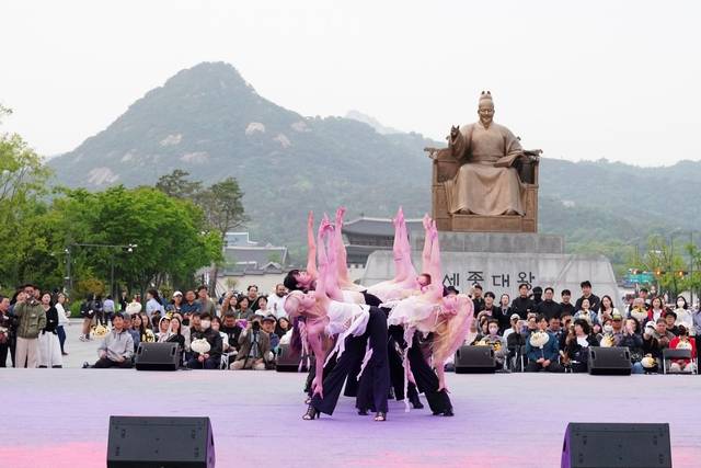 어디나 스테이지 공연이 진행되고 있다.종로구청 제공