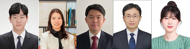 이번 연구를 수행한 공동연구진. 권종익(왼쪽부터) UNIST 연구원, 최문기 UNIST 교수, 최창순 KIST박사, 김대형 서울대학교 교수, 김지수 서울대학교 연구원.[UNIST 제공]