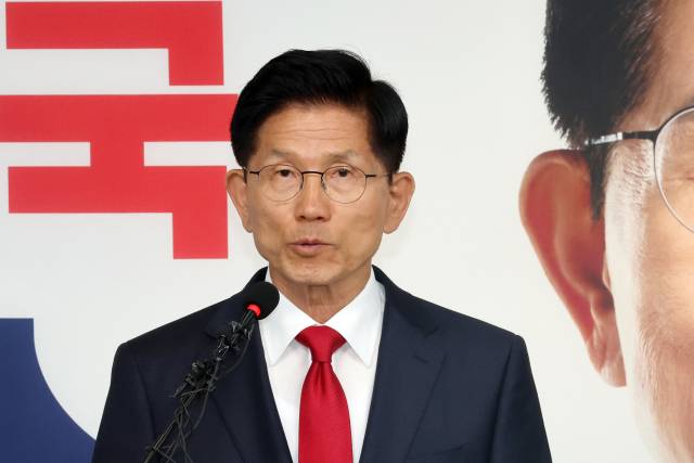 ▲국민의힘 김문수 대선 후보가 4일 서울 여의도 당사에서 기자회견을 열고 입장을 밝히고 있다. ⓒ연합뉴스