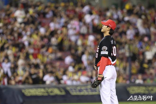 KIA 홍원빈은 3일 잠실 두산전에서 데뷔 7년 만에 생애 첫 1군 등판에 나섰다. 최고 154㎞ 강속구를 던져 눈길을 끌었다. 사진제공｜KIA 타이거즈