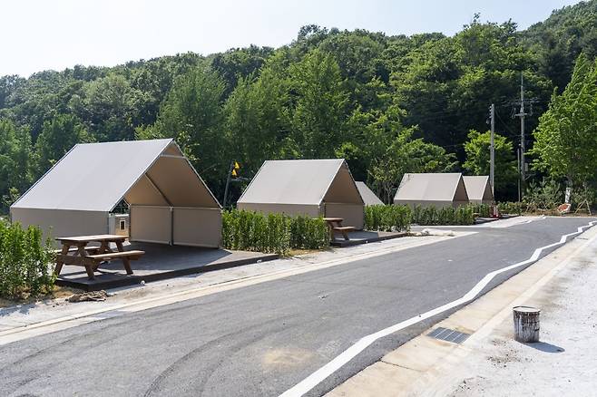 율동공원 오토캠핑장 데크사이트 [성남시 제공. 재판매 및 DB 금지]