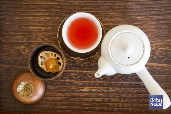 예로부터 오미자는 양기를 돋우는 약재였으며 오래 먹으면 늙지 않게 하고 장수에 좋은 본초로도 알려져 있다. ⓒ베이비뉴스