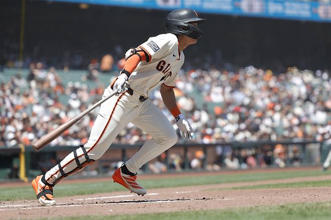 이정후가 2루타 2개를 터뜨렸다. EPA연합뉴스