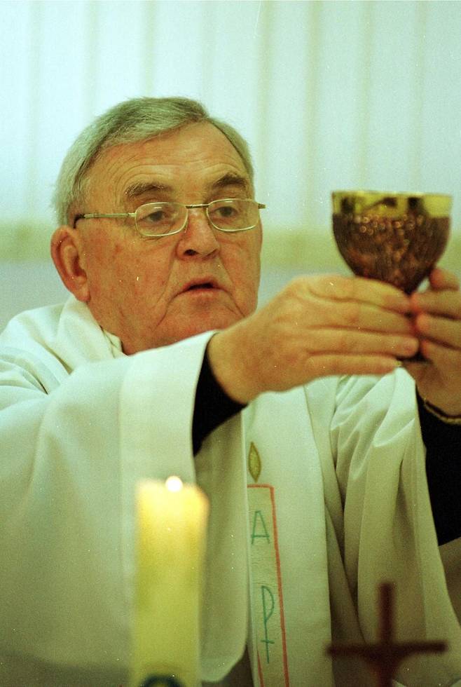 2025년 6월 1일 선종한 천노엘 신부. 2001년 무렵 촬영한 사진이다. /김영근 기자