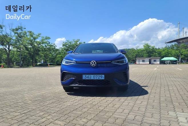 폭스바겐 쿠페형 전기 SUV ID.5