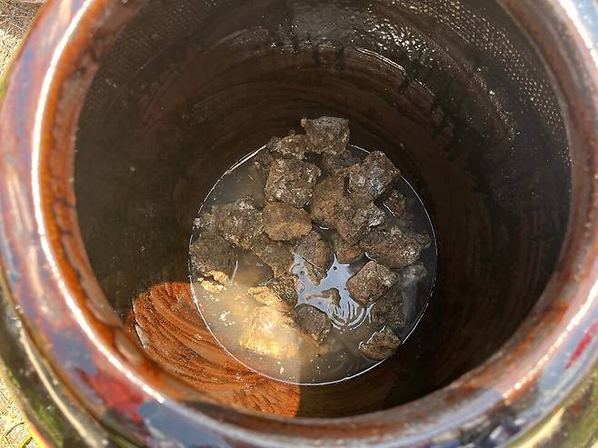 중국 조선족 생태·된장 오덕 문화절·된장 술 축제에서 선 보인 된장. 동북아평화연대 제공