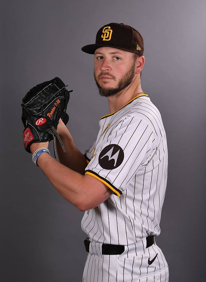 <yonhap photo-1317="">대만에서 선수 생활을 이어가게 된 놀란 왓슨. 사진은 샌디에이고 파드리스 산하 마이너리그 시절 모습. [AFP=연합뉴스]</yonhap>