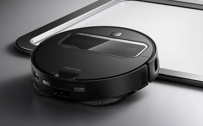 로보락 로봇청소기 '사로스 Z70'. 사진=로보락