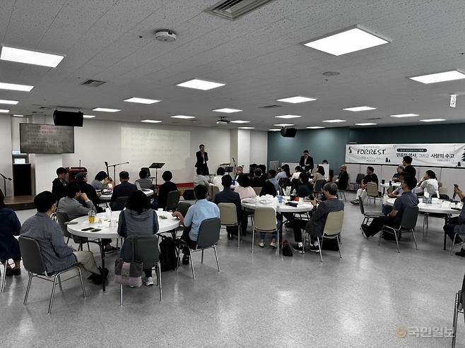 김병선 전주 예수병원 소화기내과 과장이 5일 서울 새문안교회에서 열린 한국의료선교사대회에서 발언하고 있다.