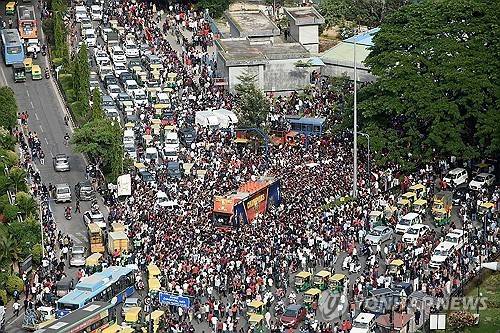인도 크리켓 우승 축하 인파 [AFP 연합뉴스. 재판매 및 DB 금지]