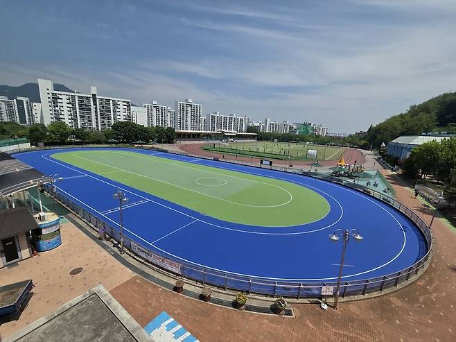 지난해 10월 착공해 보수를 마친 군포시민체육광장 인라인스케이트장. 사진=군포시청