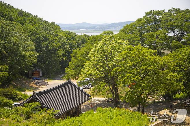 한강과 임진강이 만나는 곳 파주시 '검단사'.(경기관광공사 제공. 재판매 및 DB금지)/뉴스1