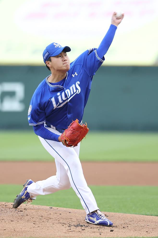 삼성 왼손 이승현이 5일 인천SSG랜더스필드에서 열린 2025 KBO리그 SSG전에 선발 등판해 역투하고 있다. 사진 | 삼성 라이온즈