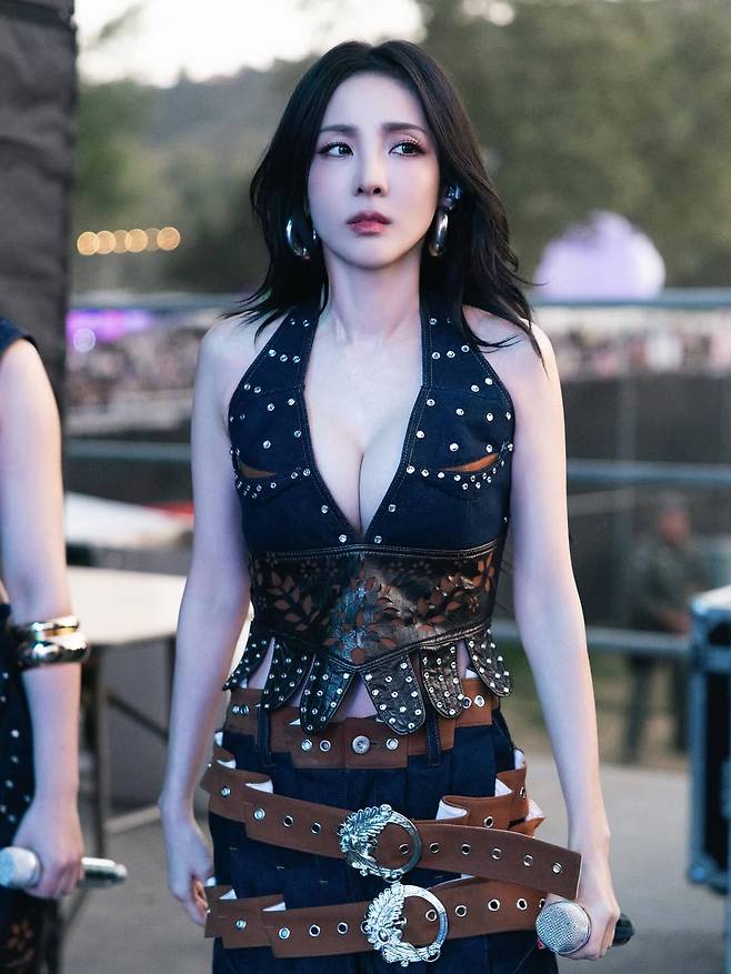 SaveVid.Net_503257061_18517554241041587_7878232979454678802_n.jpg 산다라박 인스타 업로드