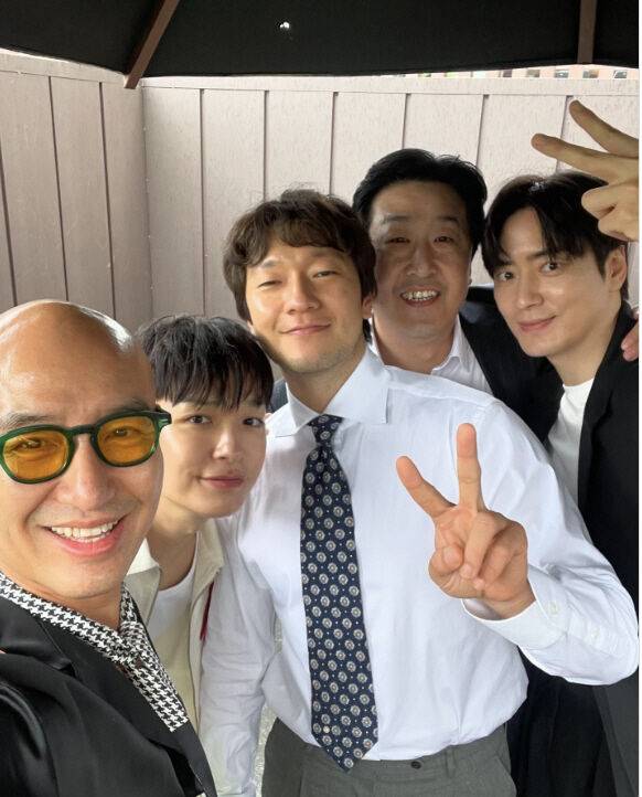 홍석천, 사이먼 도미닉, 손석구, 현봉식, 이준혁./소셜미디어