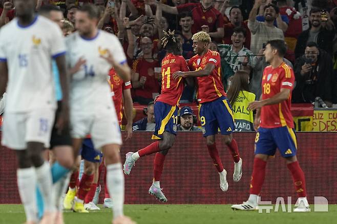 [슈투트가르트=AP/뉴시스]스페인, 프랑스 꺾고 네이션스리그 결승행. 2025.06.05.