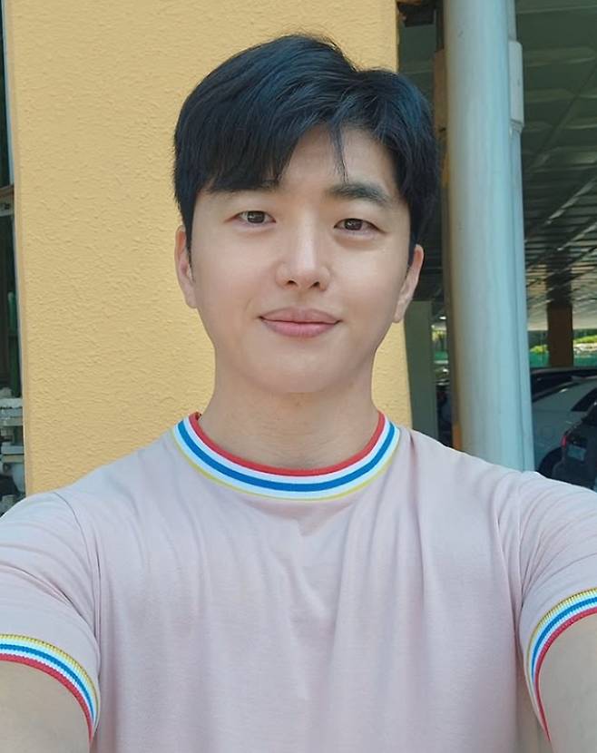 소재원 작가. 소재원 작가 인스타그램