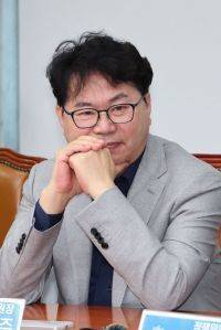 이한주 국정기획위원장 (사진: 연합뉴스)