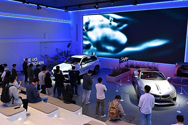 BMW의 미래를 확인할 수 있던 공간. 사진: 김학수 기자
