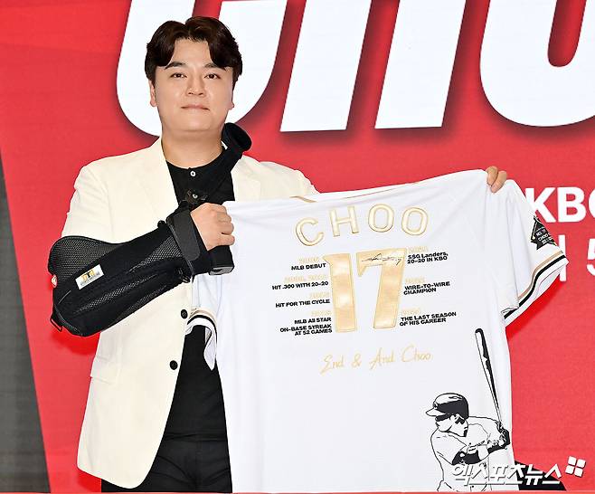 7일 오후 인천 송도 경원재 앰배서더 인천에서 SSG 추신수 은퇴 기자회견이 진행됐다.  이날 기자회견에 참석한 추신수가 포즈를 취하고 있다. 엑스포츠뉴스 DB