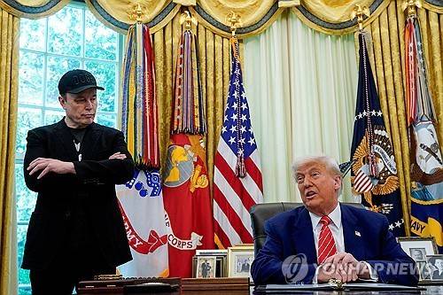 백악관에서 기자회견 한 트럼프 대통령과 일론 머스크 [로이터=연합뉴스 자료사진. 재판매 및 DB금지]