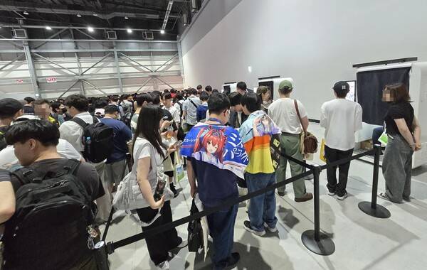 - 인생네컷 줄도 굉장히 길었다