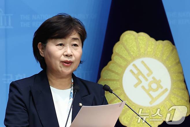 서영교 더불어민주당 의원이 5일 서울 여의도 국회 소통관에서 제22대 국회 제2기 민주당 원내대표 출마를 선언하고 있다. 2025.6.5/뉴스1 ⓒ News1 김민지 기자