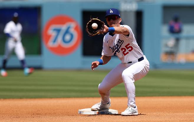 토미 에드먼이 7일(한국시각) 세인트루이스전에 2경기 연속 2루수로 선발출전했다. Imagn Images연합뉴스