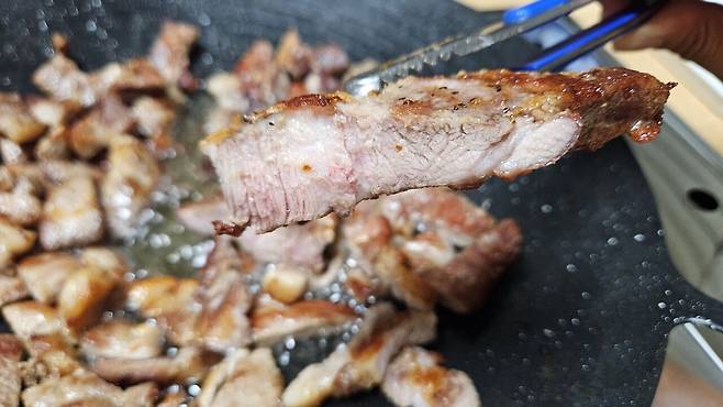 20250606_211358.jpg 저녁 아들 개인 훈련 후 돼지목살