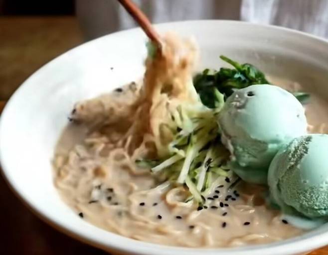 1000021751.jpg 진한 미숫가루콩국수에