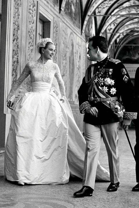 Grace-Kelly-Wedding.jpg 세기의 결혼식으로 유명했던 그레이스 켈리의 결혼 사진.jpg