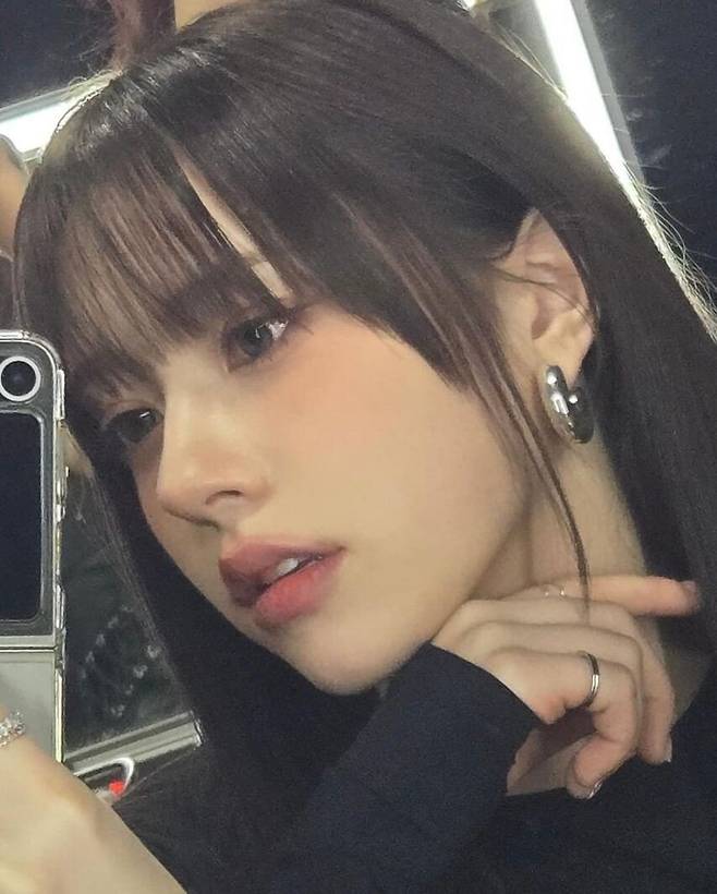 Internet_20250607_134735_4.jpeg 코로 사과도 깎겠다는 소리듣는 아이돌