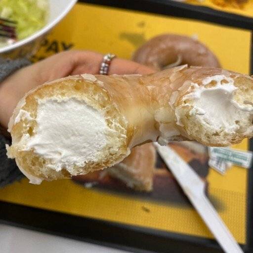 Internet_20250607_164603_4.jpeg 크리스피도넛 오리지널 우유크림필드 .jpg