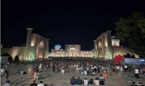 레기스탄 광장 야경. [사진=윤영선]