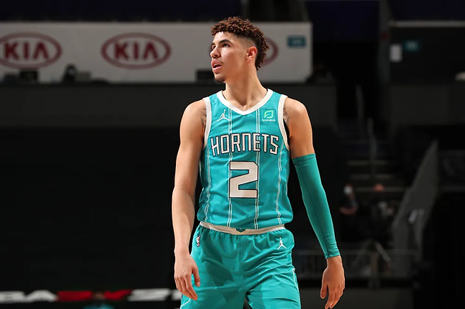 샬롯 호네츠의 대표선수 라멜로 볼