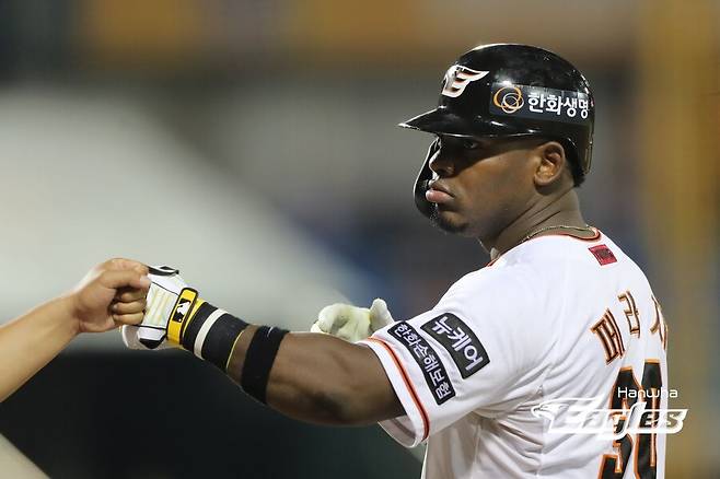 ▲ 5월 부진 속에 메이저리그 데뷔의 꿈이 점점 멀어지고 있는 페라자 ⓒ한화 이글스