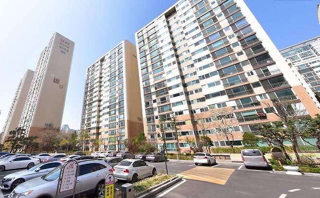 성남시 분당구에 위치한 양지마을 금호1단지 아파트. 사진=네이버 거리뷰 캡처