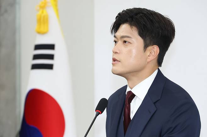 김용태 국민의힘 비상대책위원장이 8일 오전 서울 여의도 국회에서 현안 관련 기자회견을 하고 있다. /뉴스1