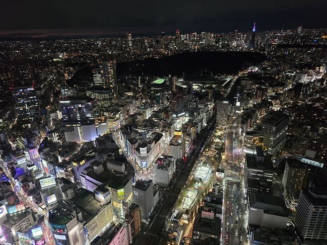 일본 도쿄 시부야스카이에서 찍은 전망대 풍경 사진