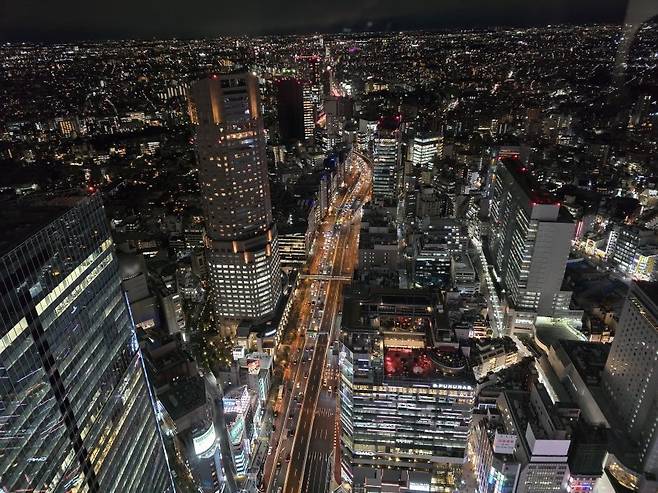 일본 도쿄 시부야스카이에서 찍은 전망대 풍경 사진