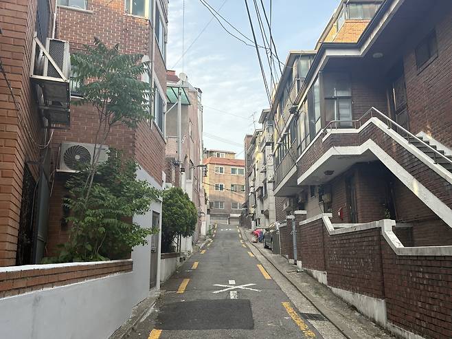 관악구 행운동 일대의 주택가 모습. [정주원 기자]