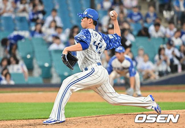 [OSEN=대구, 이석우 기자] 7일 대구삼성라이온즈파크에서 2025 신한 SOL 뱅크 KBO 리그 삼성 라이온즈와 NC 다이노스의 경기가 열렸다. 홈팀 삼성은 레예스가, 방문팀 NC는 신민혁이 선발 출전했다. 삼성 라이온즈 김재윤이 역투하고 있다. 2025.06.07 / foto0307@osen.co.kr