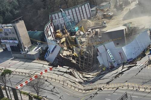 광명&nbsp;신안산선 공사장 지하 붕괴 현장. [사진=연합뉴스]