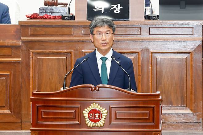 천창수 울산시교육감이 9일 울산시의회 본회의장에서 열린 제257회 울산시의회 제1차 정례회 제1차 본회의에서 2025년도 추가경정예산안 제안 설명을 하고 있다. 최지원 기자