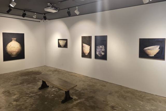 임상진 개인전 ‘천년의 숨결 - 무상(無常)의 막사발’ 전시 전경. 갤러리 이비나인 제공