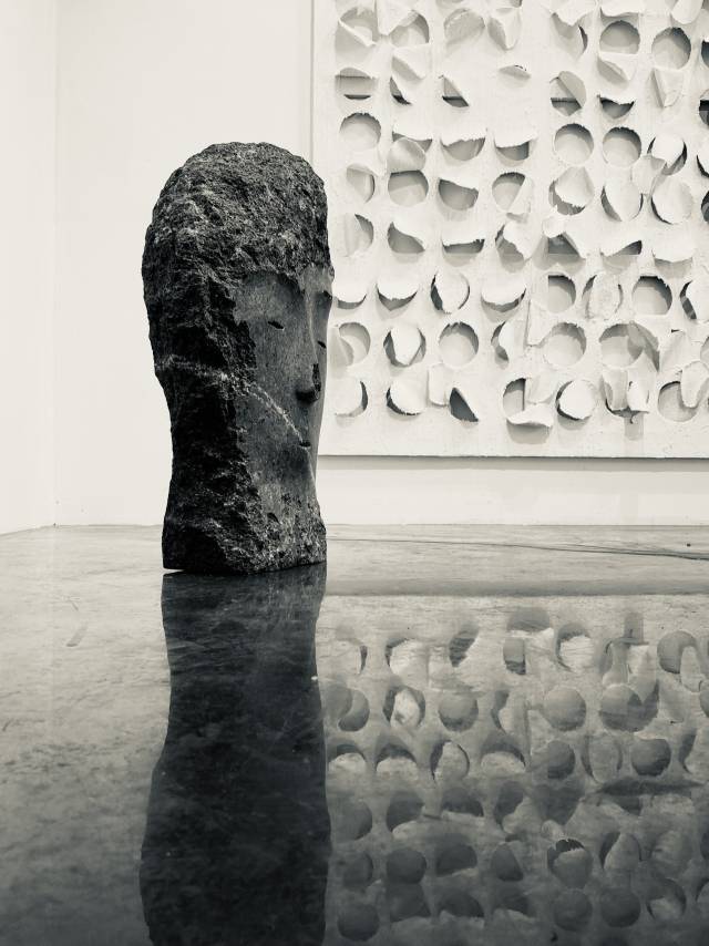 정희욱의 중간단계-나는 내가 아니다Ⅱ 개인전 전경. 제이작업실 제공