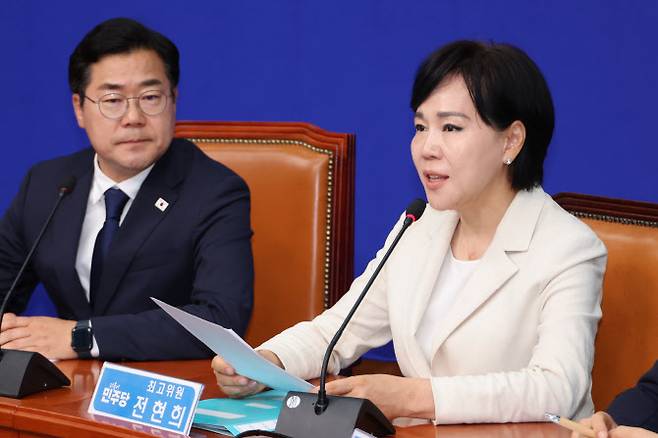 더불어민주당 전현희 최고위원이 9일 서울 여의도 국회에서 열린 최고위원회의에서 발언하고 있다. (사진=연합뉴스)