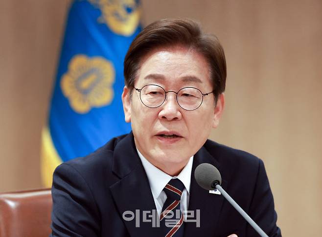 이재명 대통령이 9일 서울 용산구 대통령실 청사에서 열린 2차 비상경제점검 태스크포스(TF)회의에서 발언하고 있다. (사진=뉴시스)